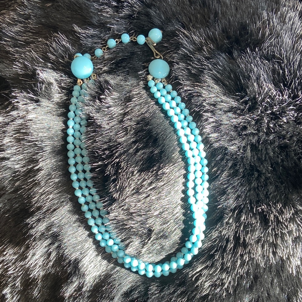 Elegant Vintage Blue Beaded Necklace